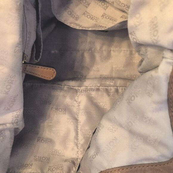 Michael Kors Lilly Walnut Soft Leather Gold Chain Strap Tote Shoulder Bag - Picture 12 of 14